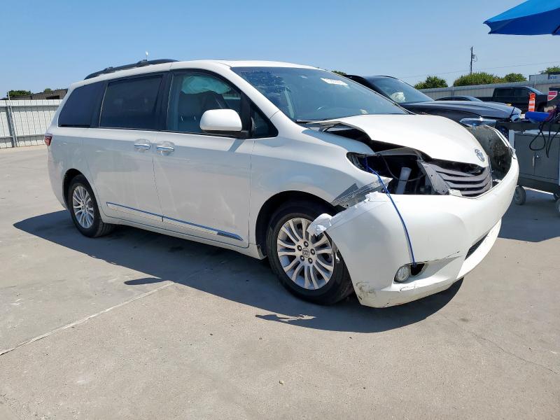 2017 TOYOTA SIENNA XLE - 5TDYZ3DC9HS776022