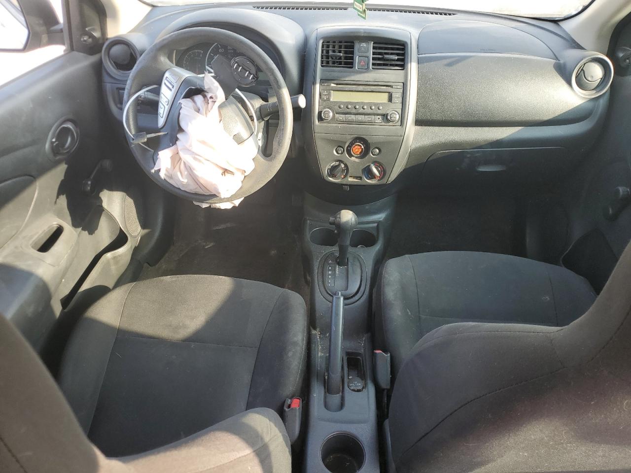 NISSAN VERSA S