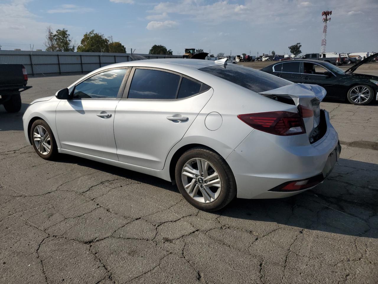 HYUNDAI ELANTRA SEL