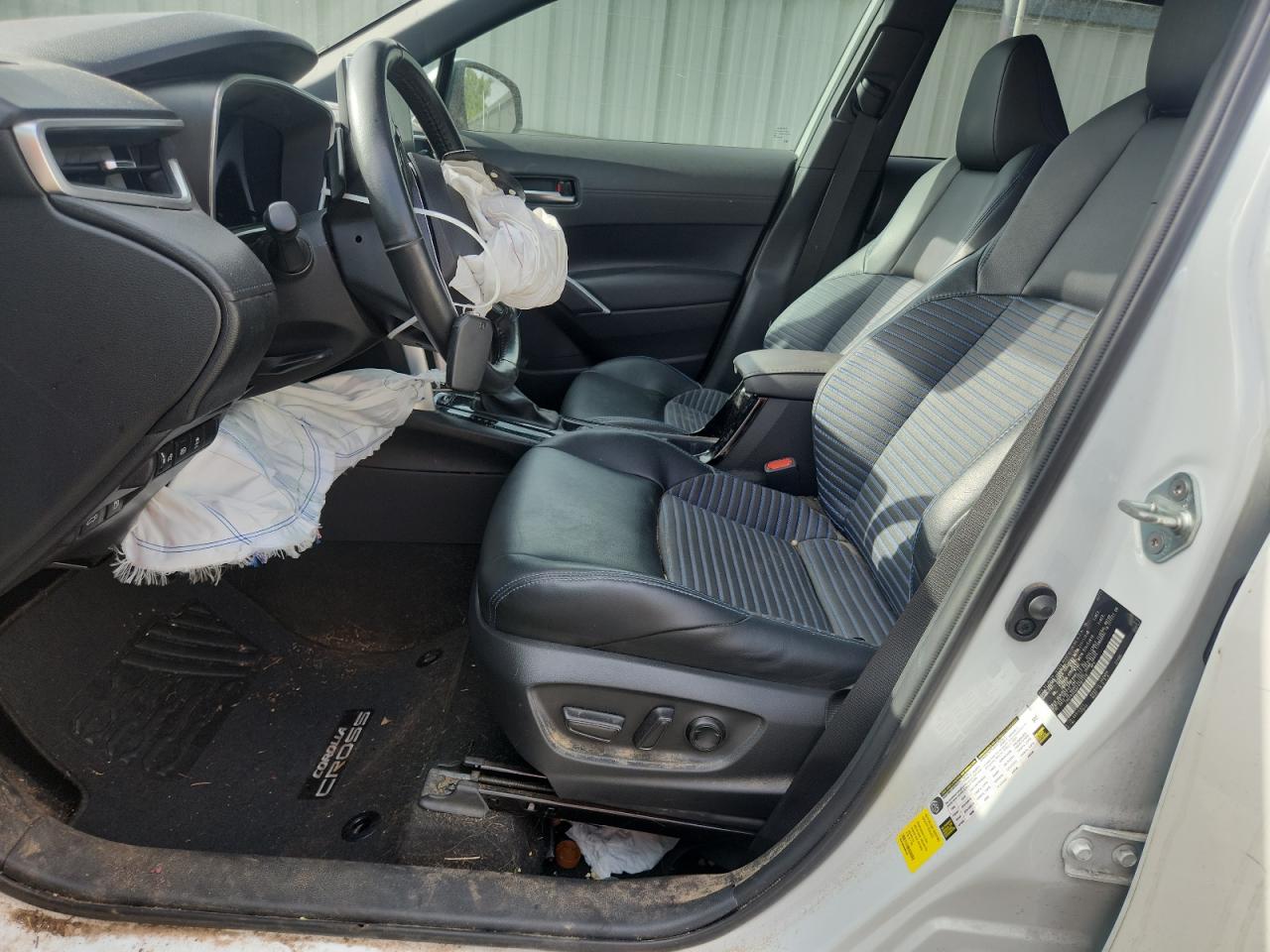 TOYOTA COROLLA CROSS LE