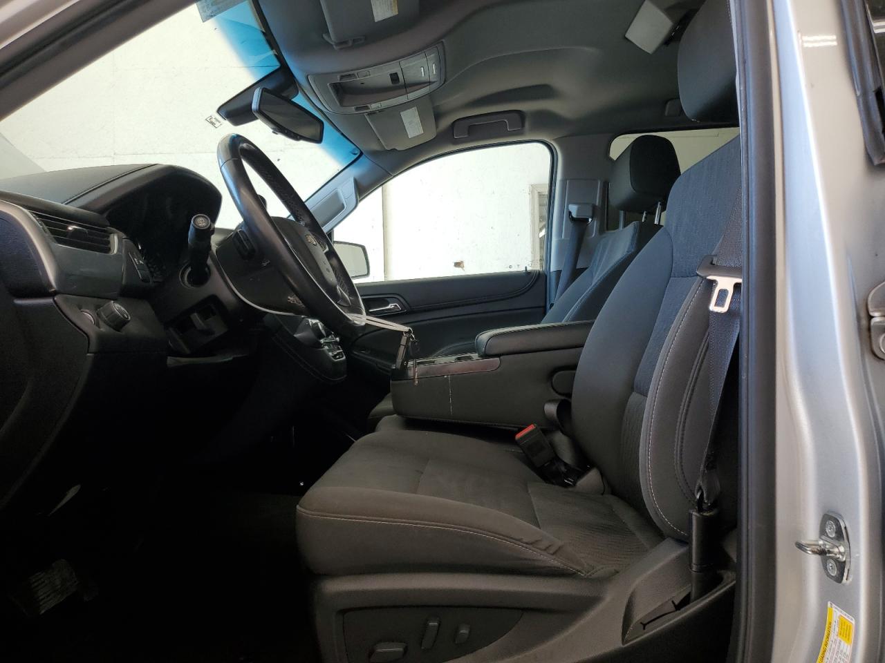 CHEVROLET SUBURBAN C1500 LS