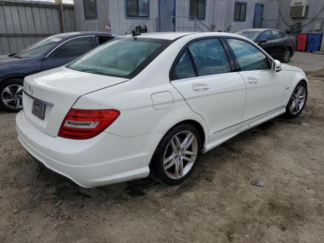 MERCEDES-BENZ C 250 2012 white  gas WDDGF4HB9CA600899 photo #4