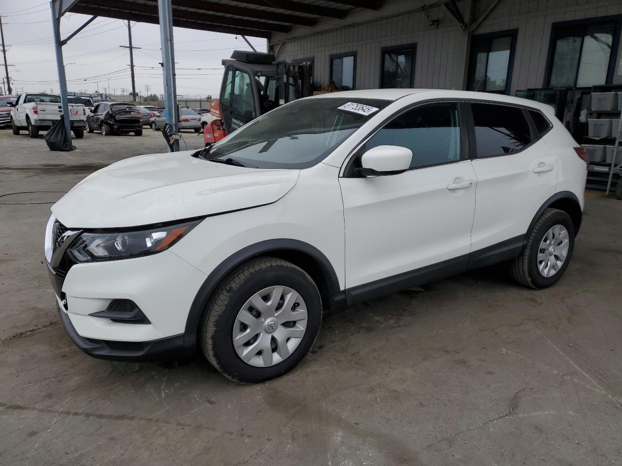 NISSAN ROGUE SPORT S