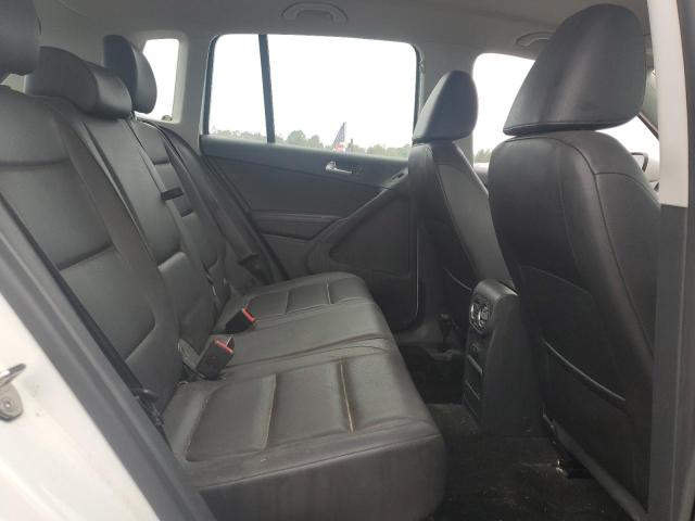 2017 VOLKSWAGEN TIGUAN S WVGBV7AX2HK001676