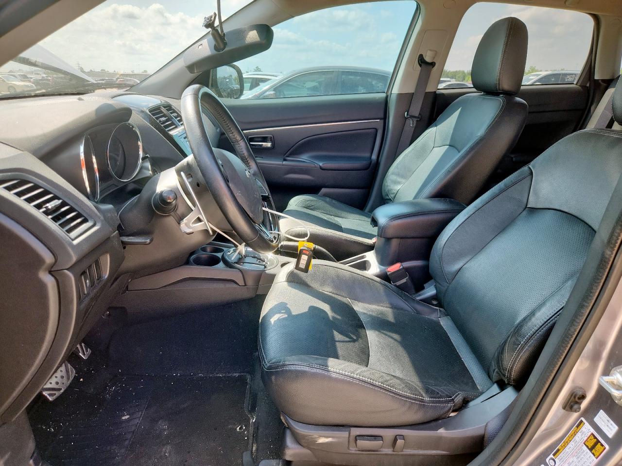 MITSUBISHI OUTLANDER SEL