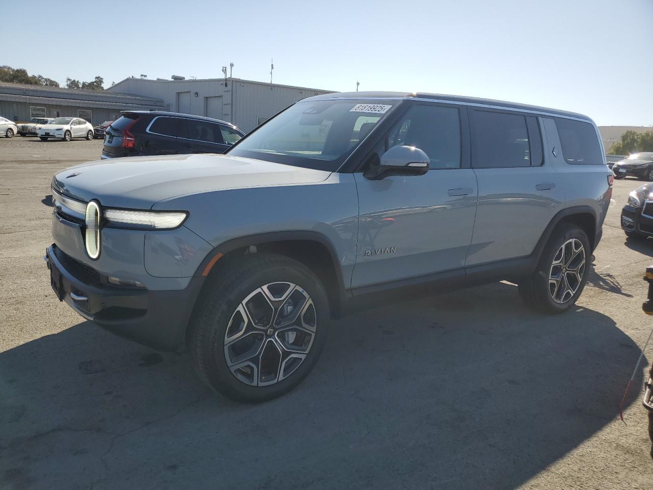 RIVIAN R1S ADVENTURE