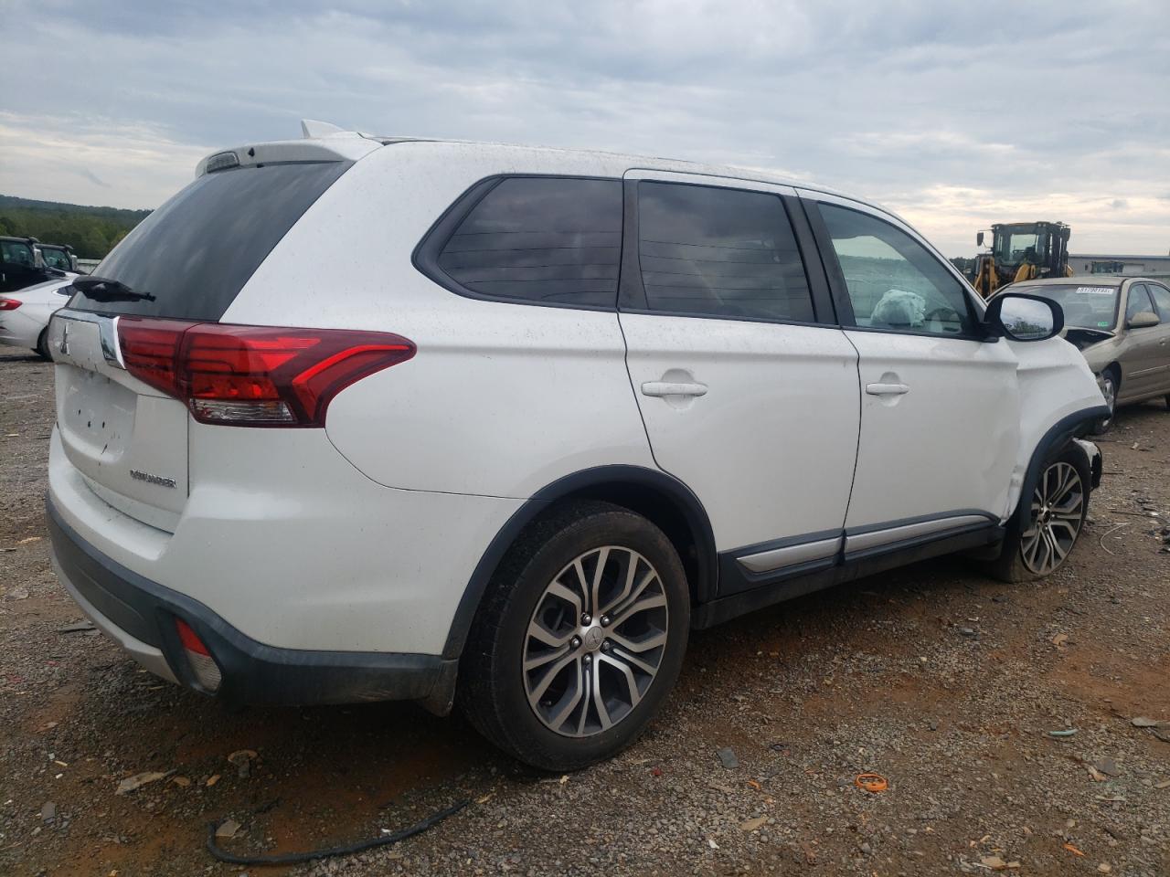 MITSUBISHI OUTLANDER ES