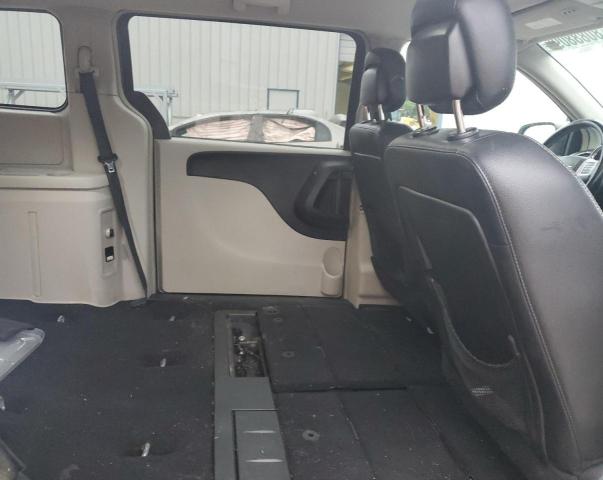 2015 CHRYSLER TOWN & COU 2C4RC1AG1FR639390
