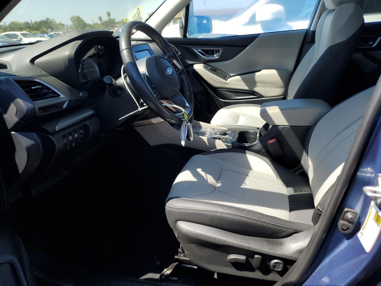 SUBARU FORESTER PREMIUM