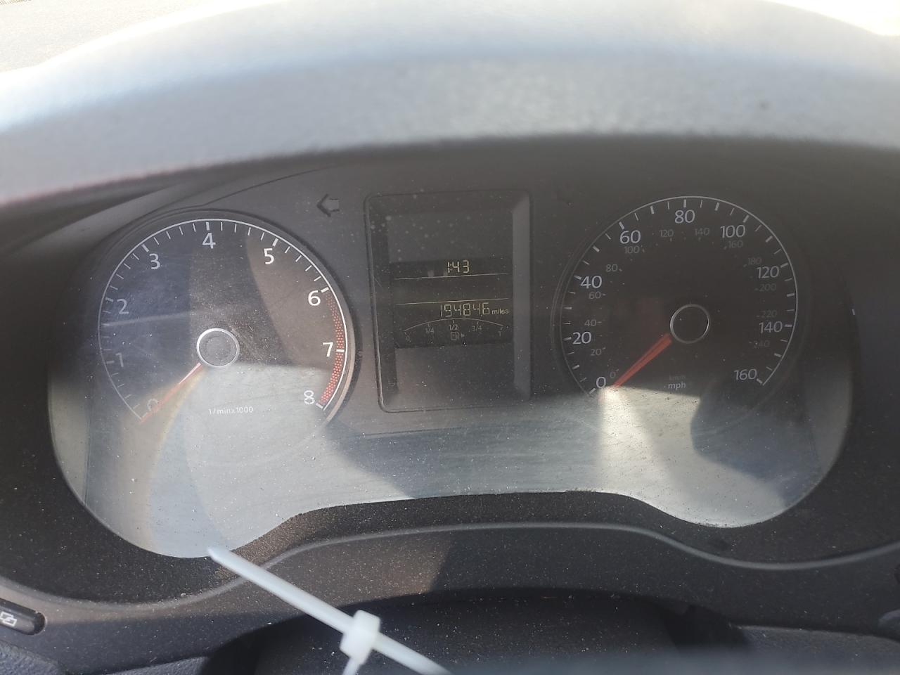 VOLKSWAGEN JETTA BASE