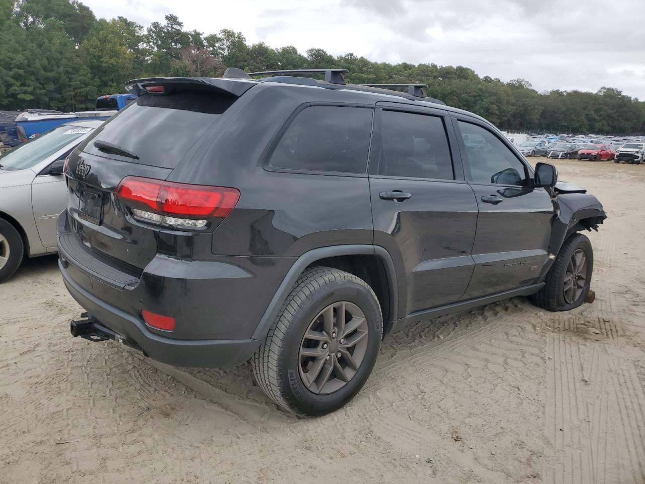 JEEP GRAND CHEROKEE LAREDO