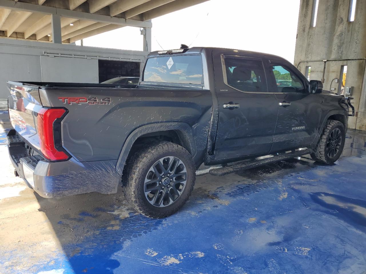 TOYOTA TUNDRA CREWMAX LIMITED