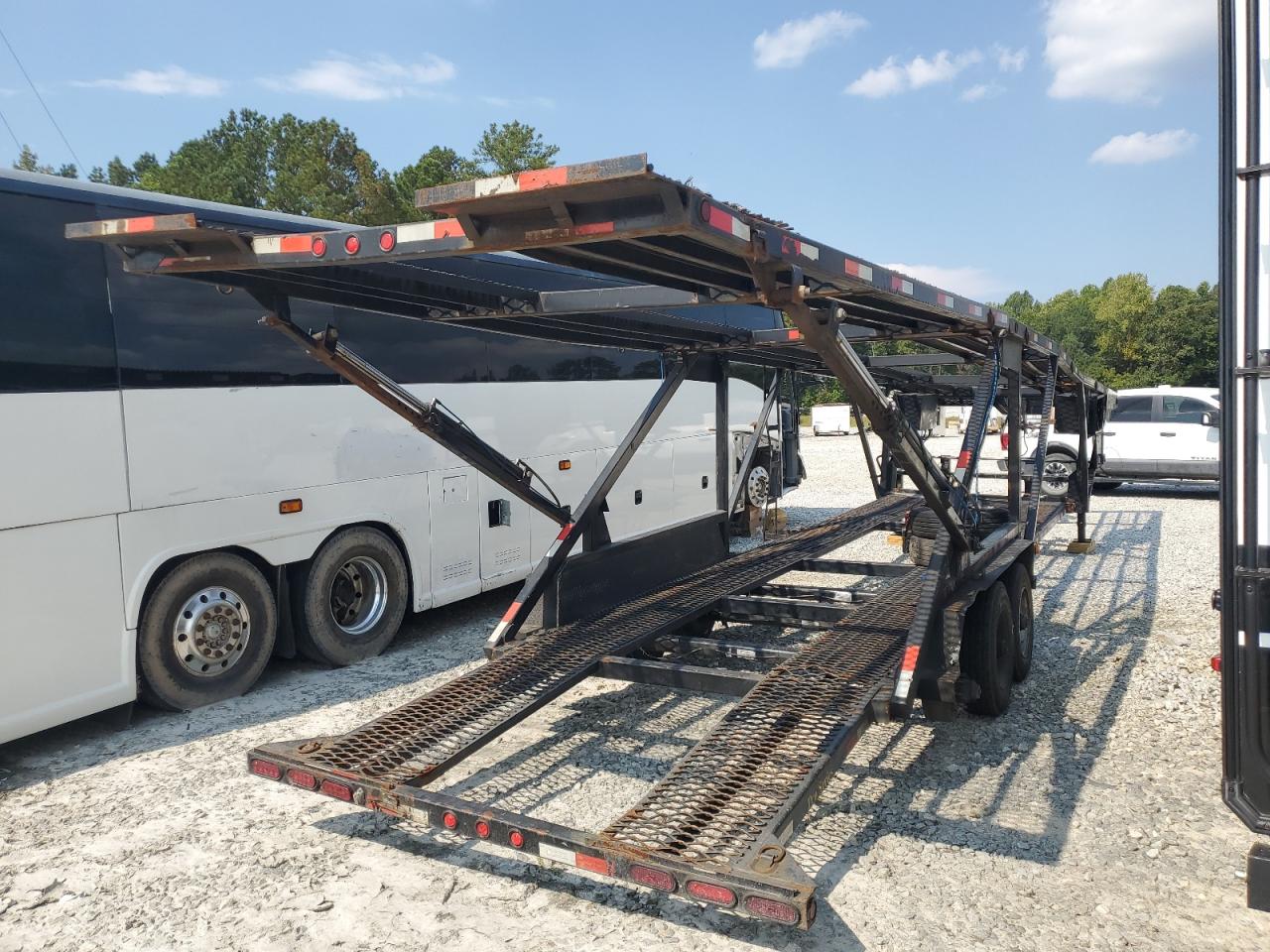 Lot #3261235962 2019 KAUFMAN 5CARHAULER