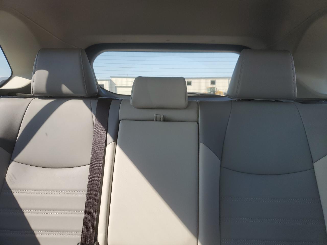 TOYOTA RAV4 XLE PREMIUM