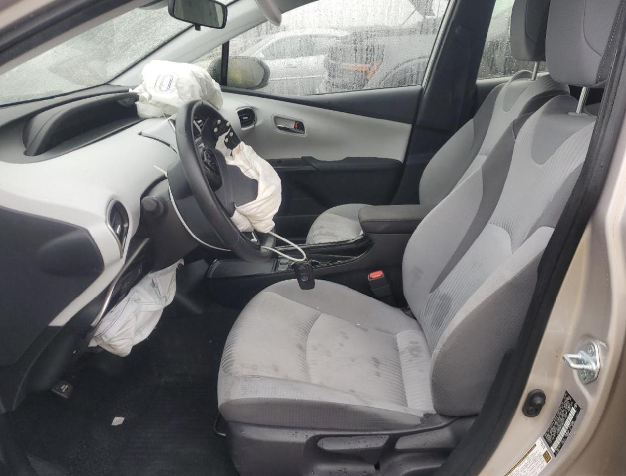 TOYOTA PRIUS PRIME LE