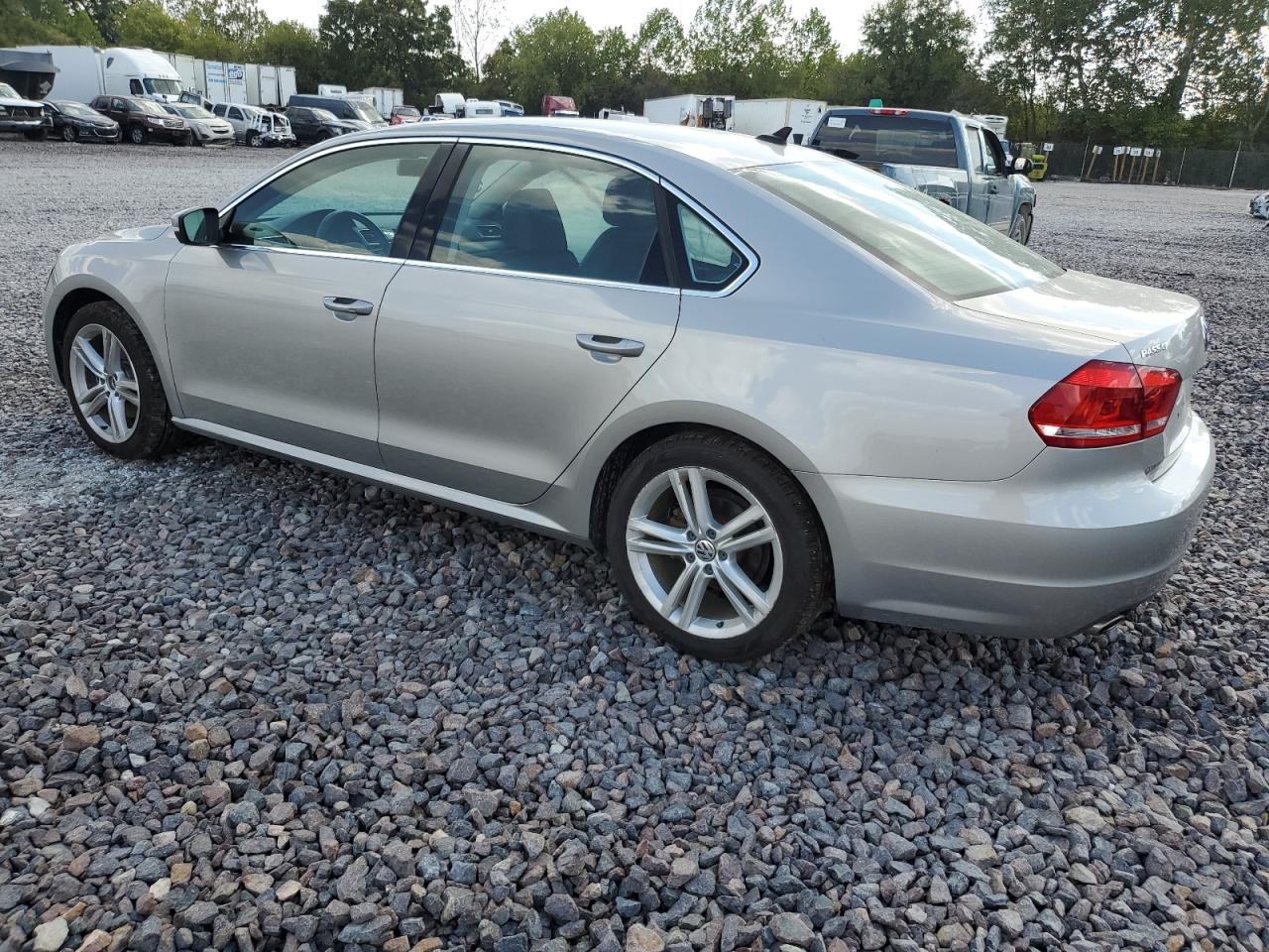 VOLKSWAGEN PASSAT SE