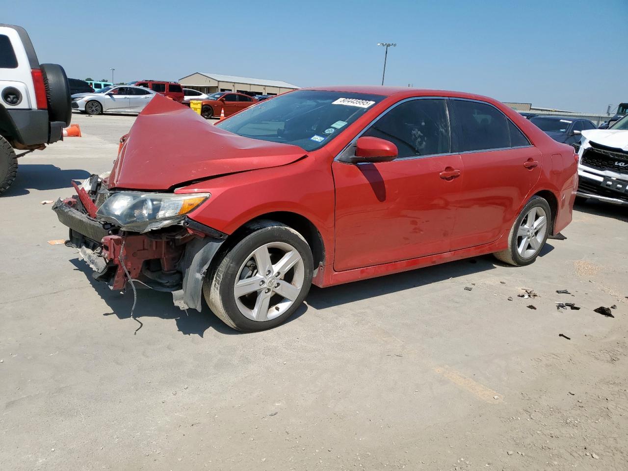 TOYOTA CAMRY BASE