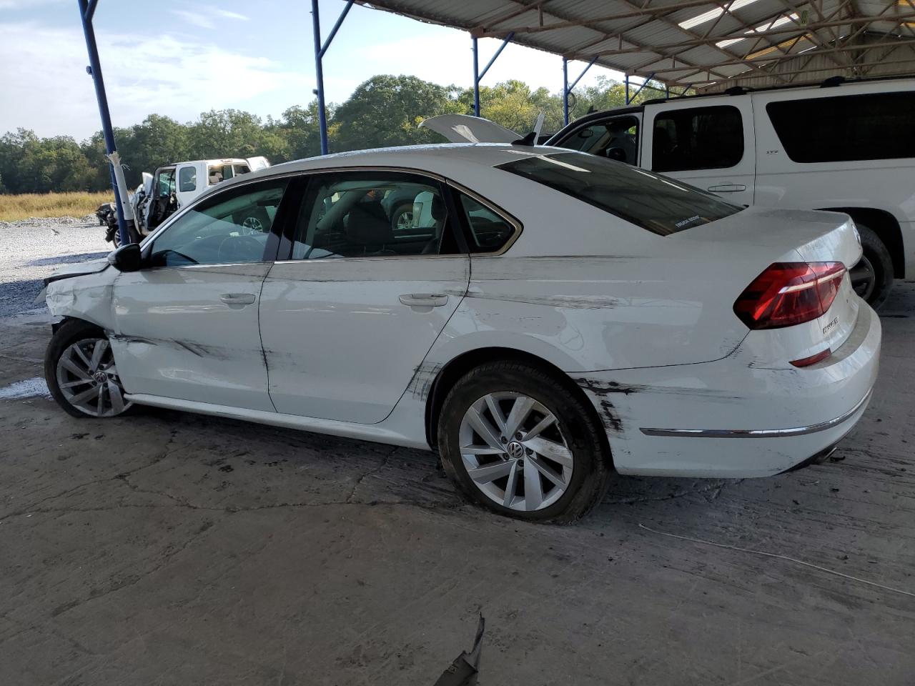 VOLKSWAGEN PASSAT SE