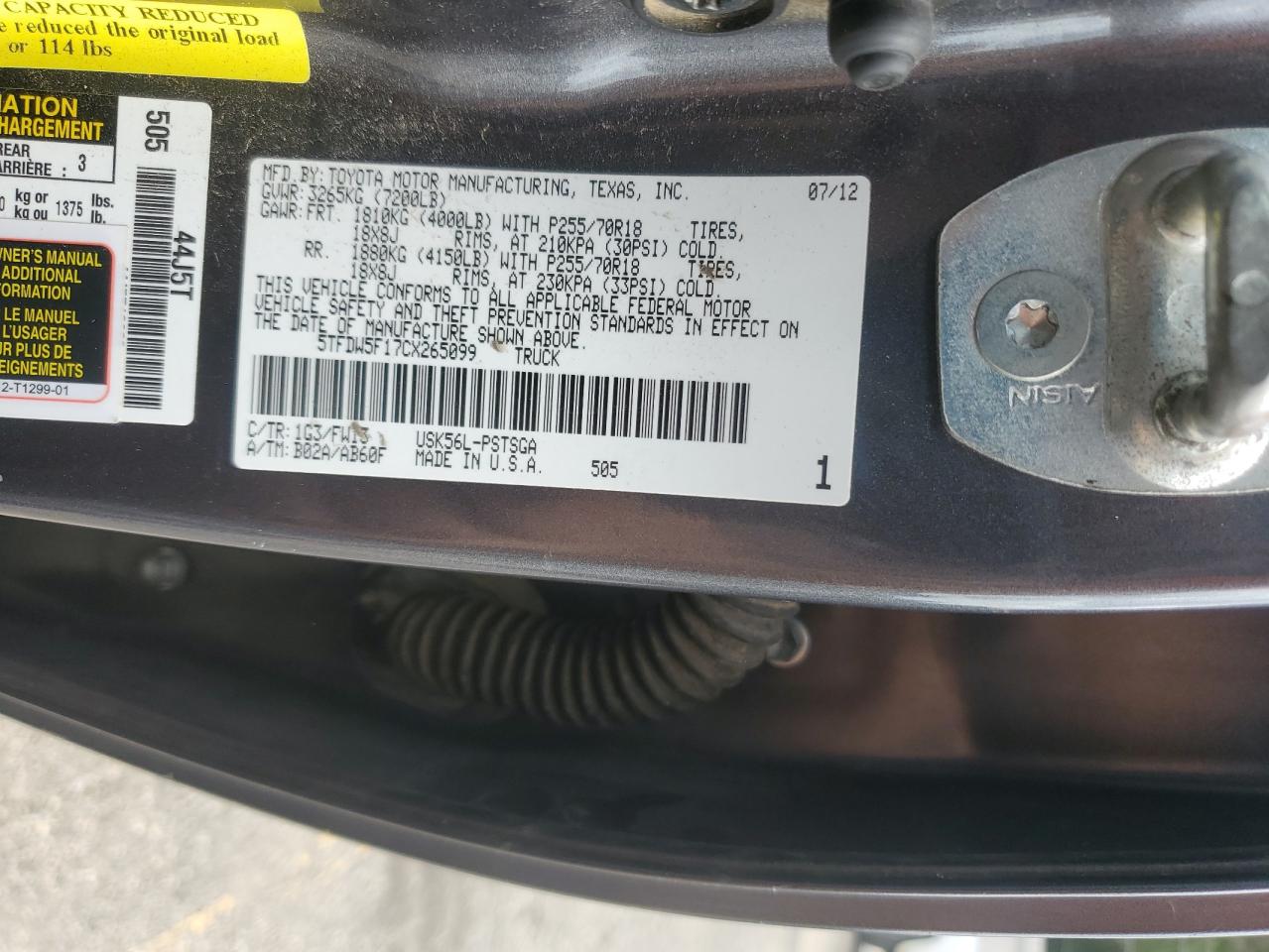 TOYOTA TUNDRA CREWMAX SR5