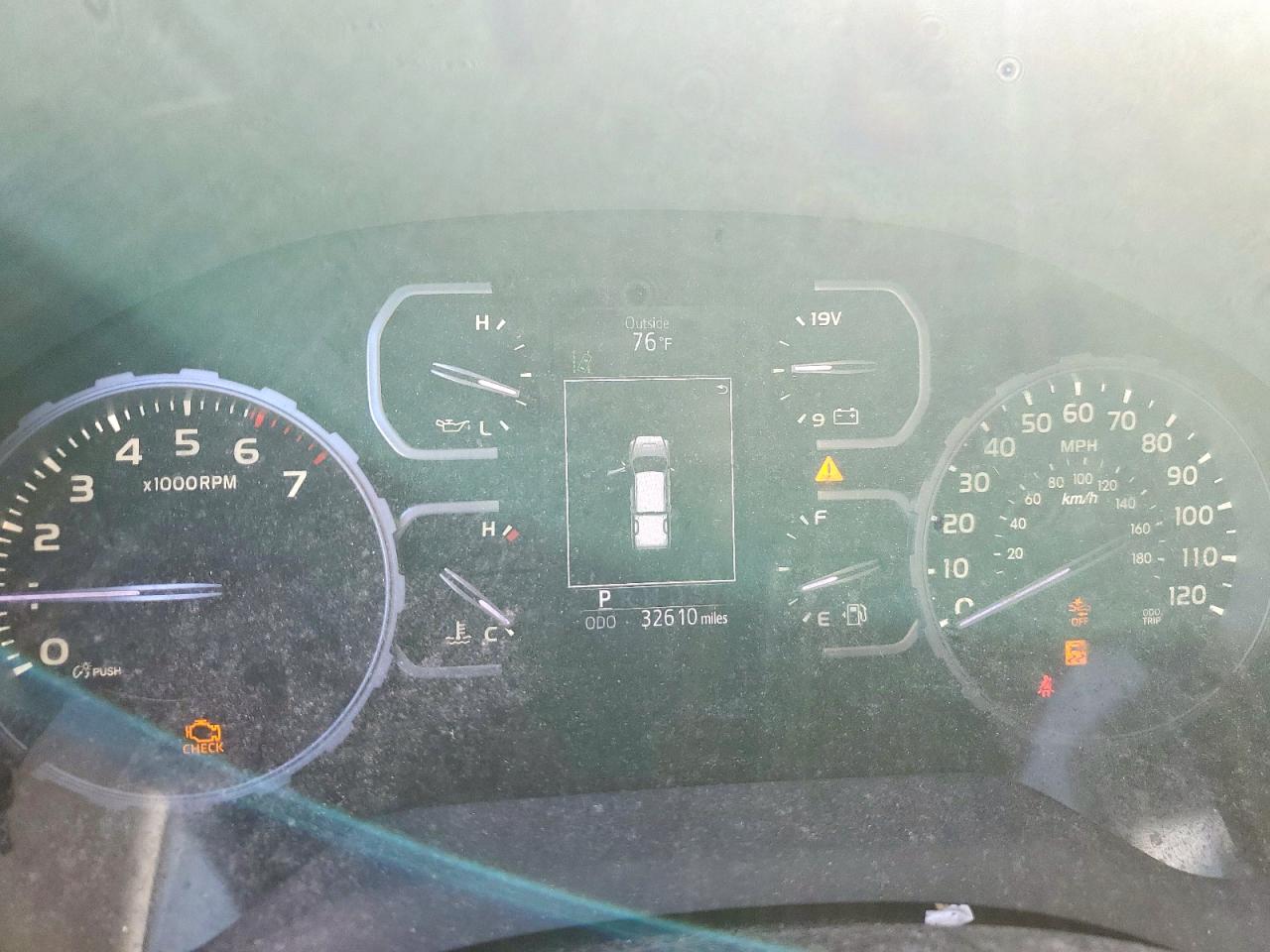 TOYOTA TUNDRA CREWMAX SR5