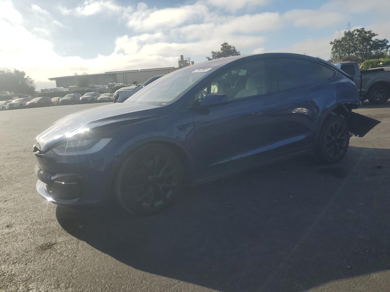 TESLA MODEL X