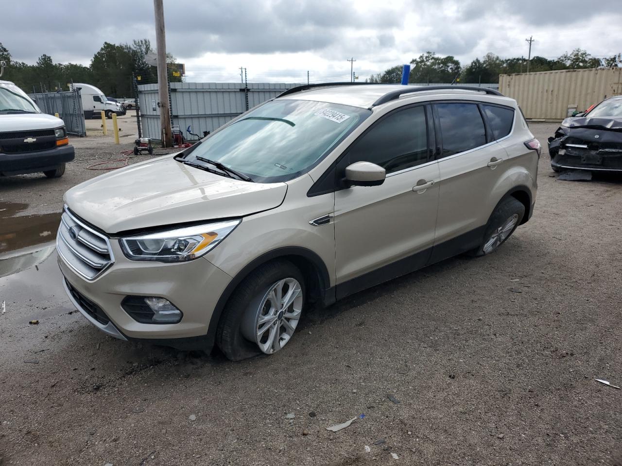 FORD ESCAPE SE