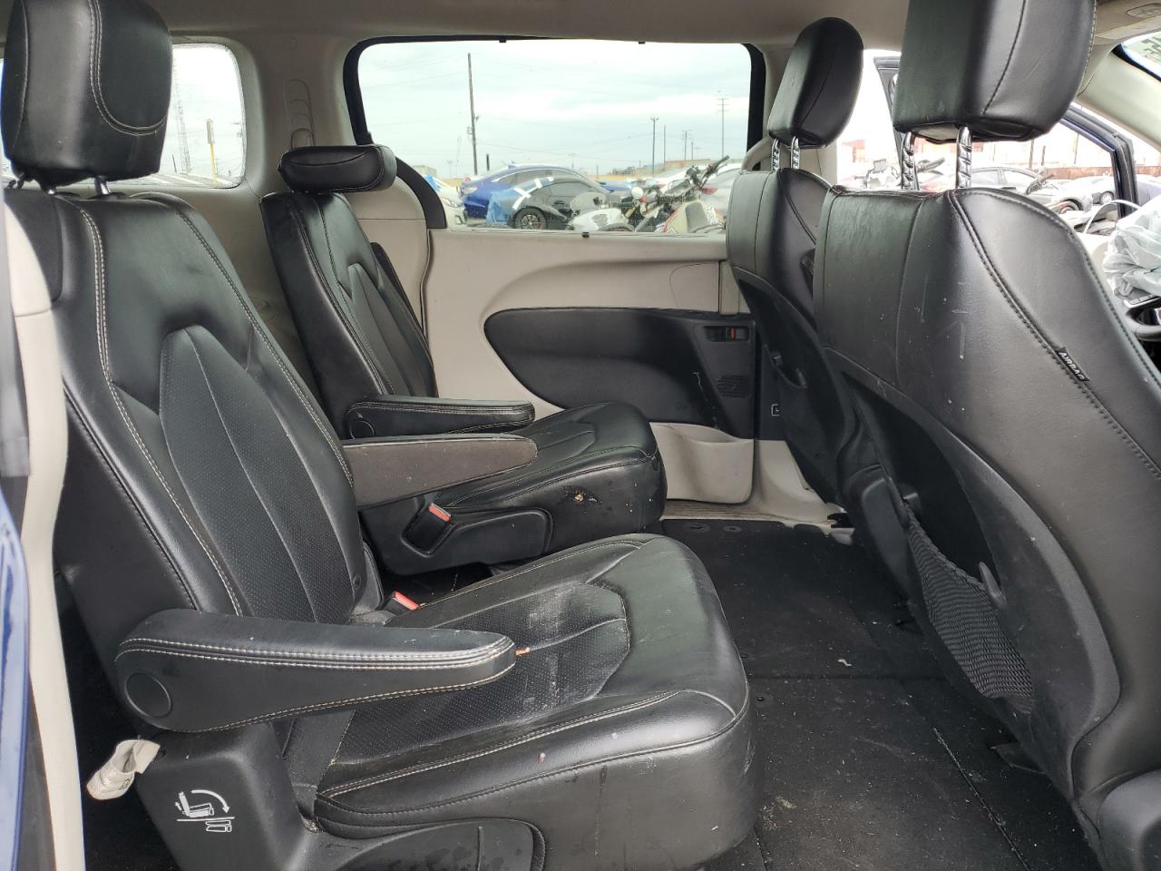 CHRYSLER VOYAGER LXI