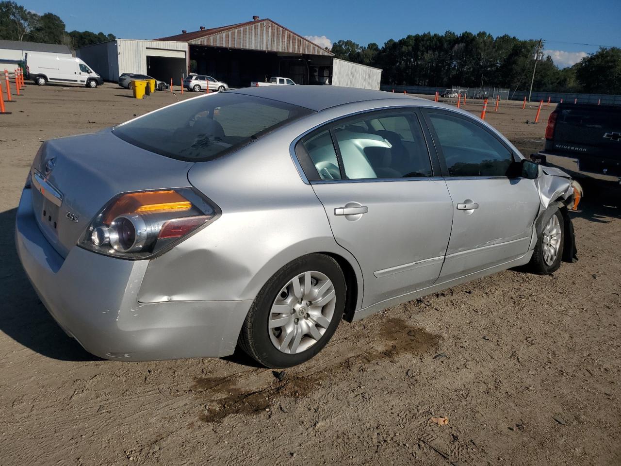 NISSAN ALTIMA BASE