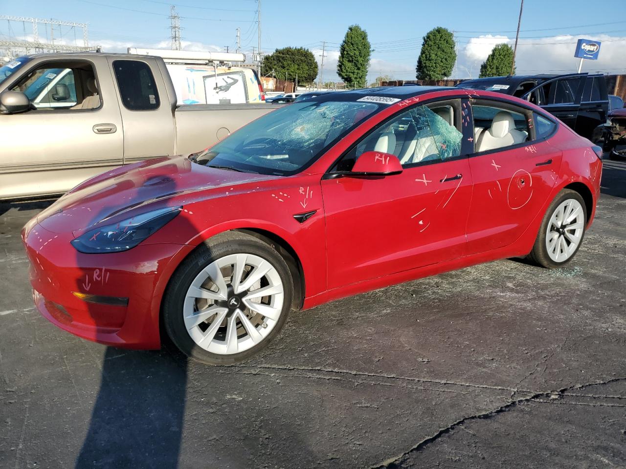 TESLA MODEL 3