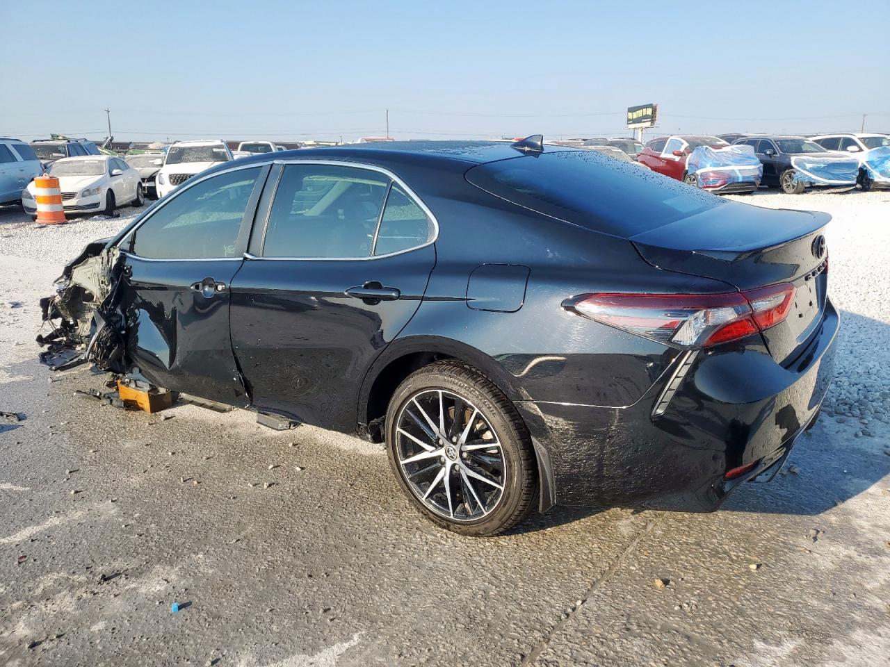 TOYOTA CAMRY SE NIGHT SHADE