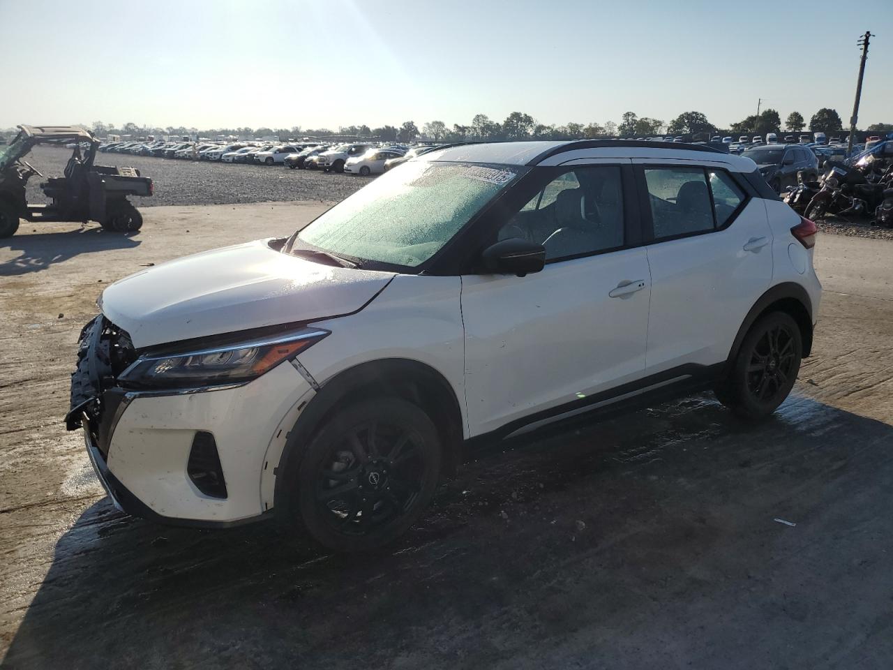 NISSAN KICKS SR