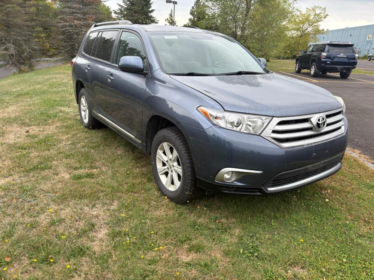 TOYOTA HIGHLANDER BASE