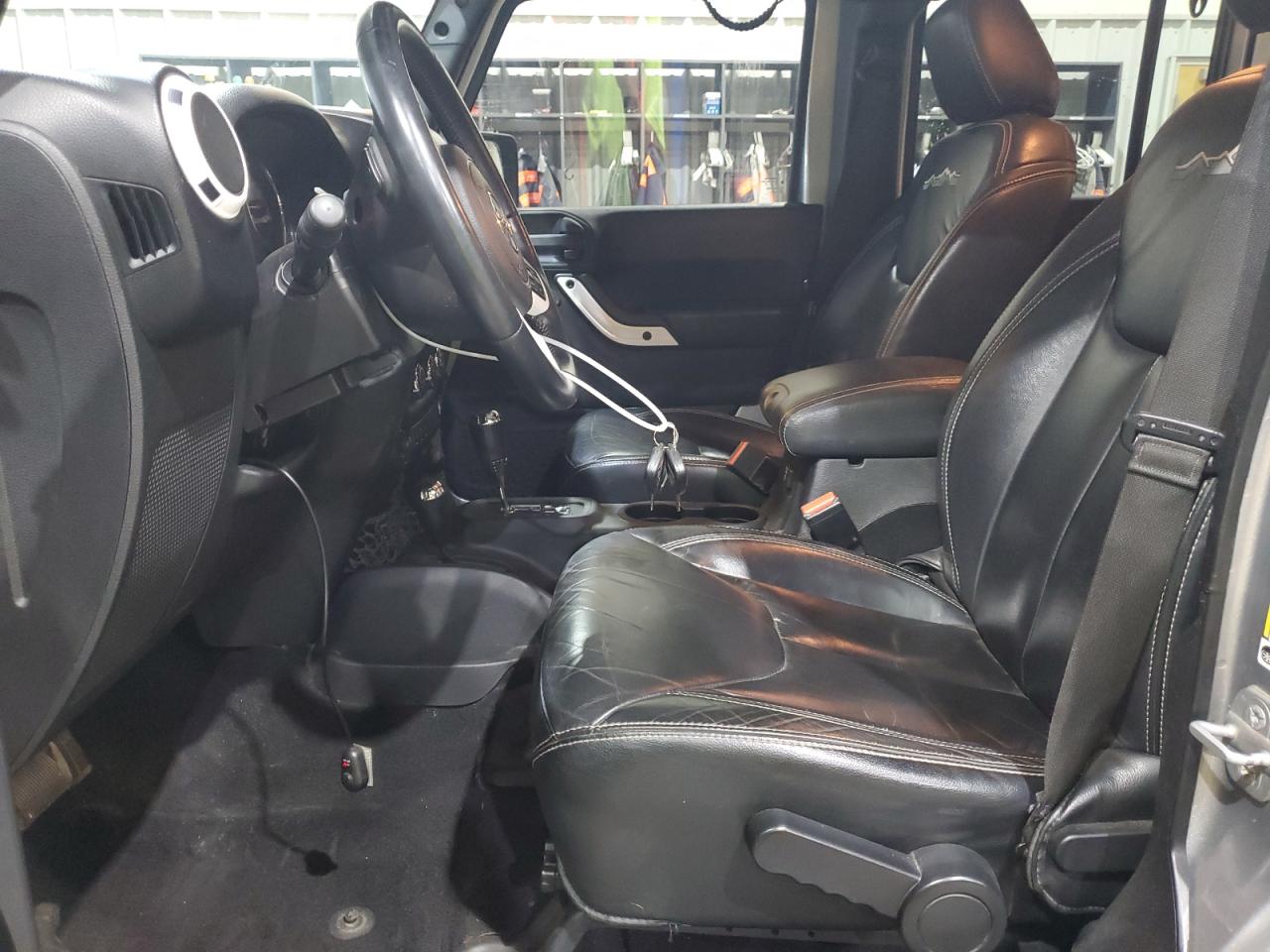 JEEP WRANGLER SAHARA