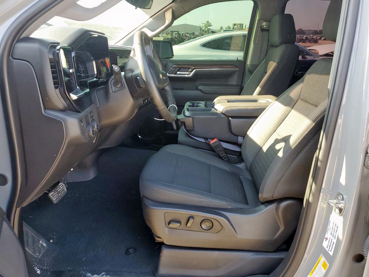 CHEVROLET SILVERADO C1500 LT