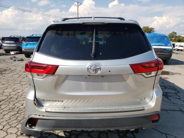 2018 TOYOTA HIGHLANDER SE 5TDKZRFH5JS528230