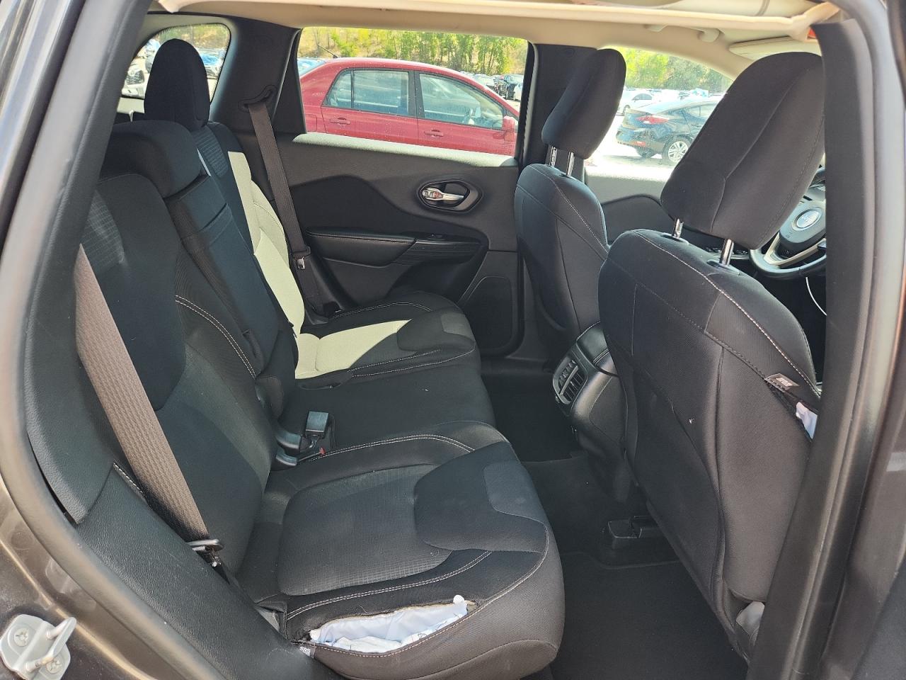 JEEP GRAND CHEROKEE LATITUDE