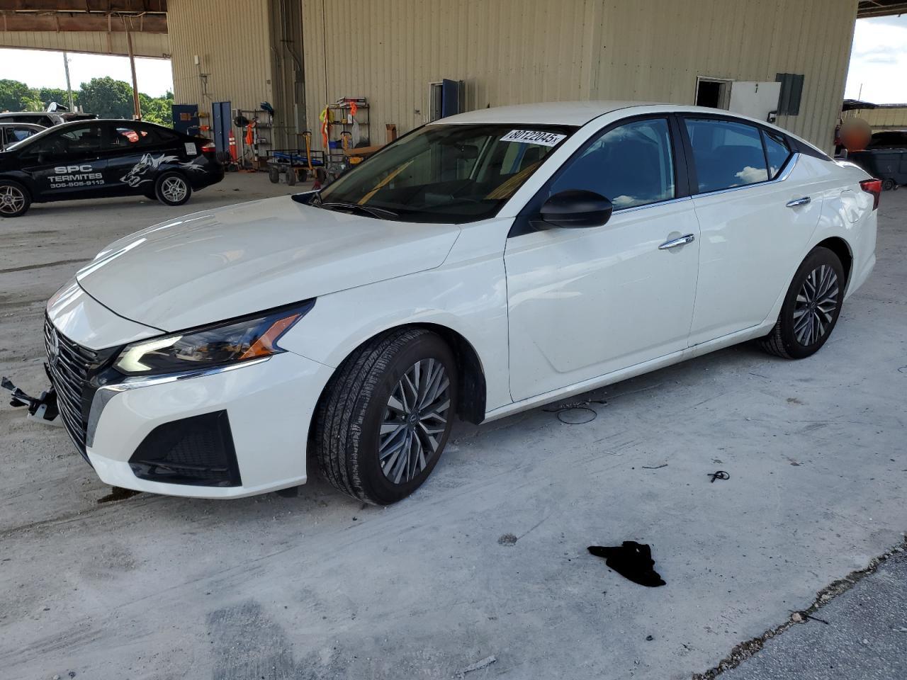 NISSAN ALTIMA SV