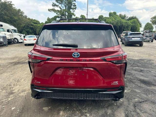 2022 TOYOTA SIENNA XSE 5TDXSKFC5NS055750
