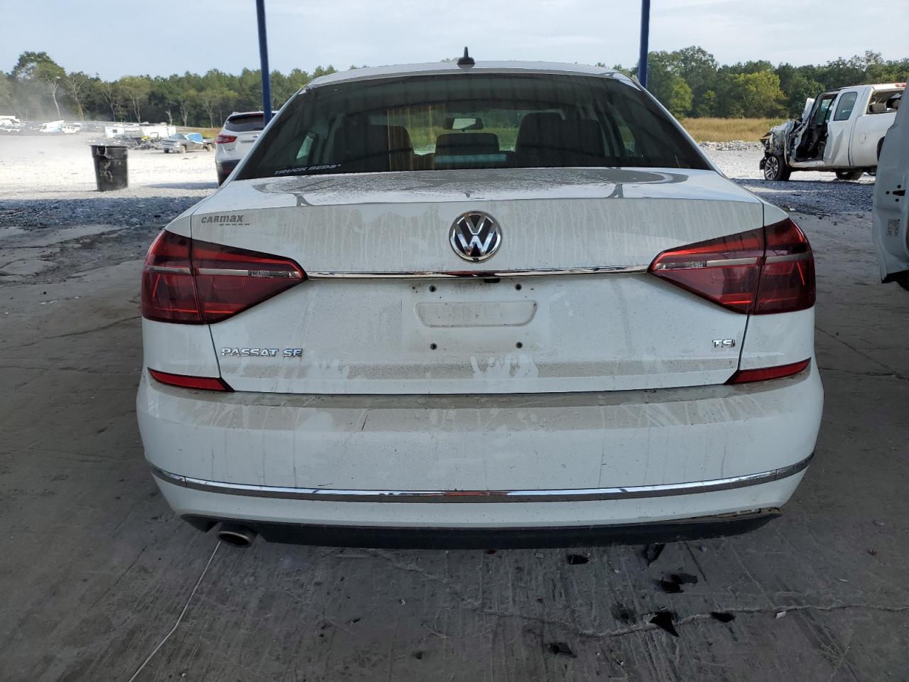 VOLKSWAGEN PASSAT SE