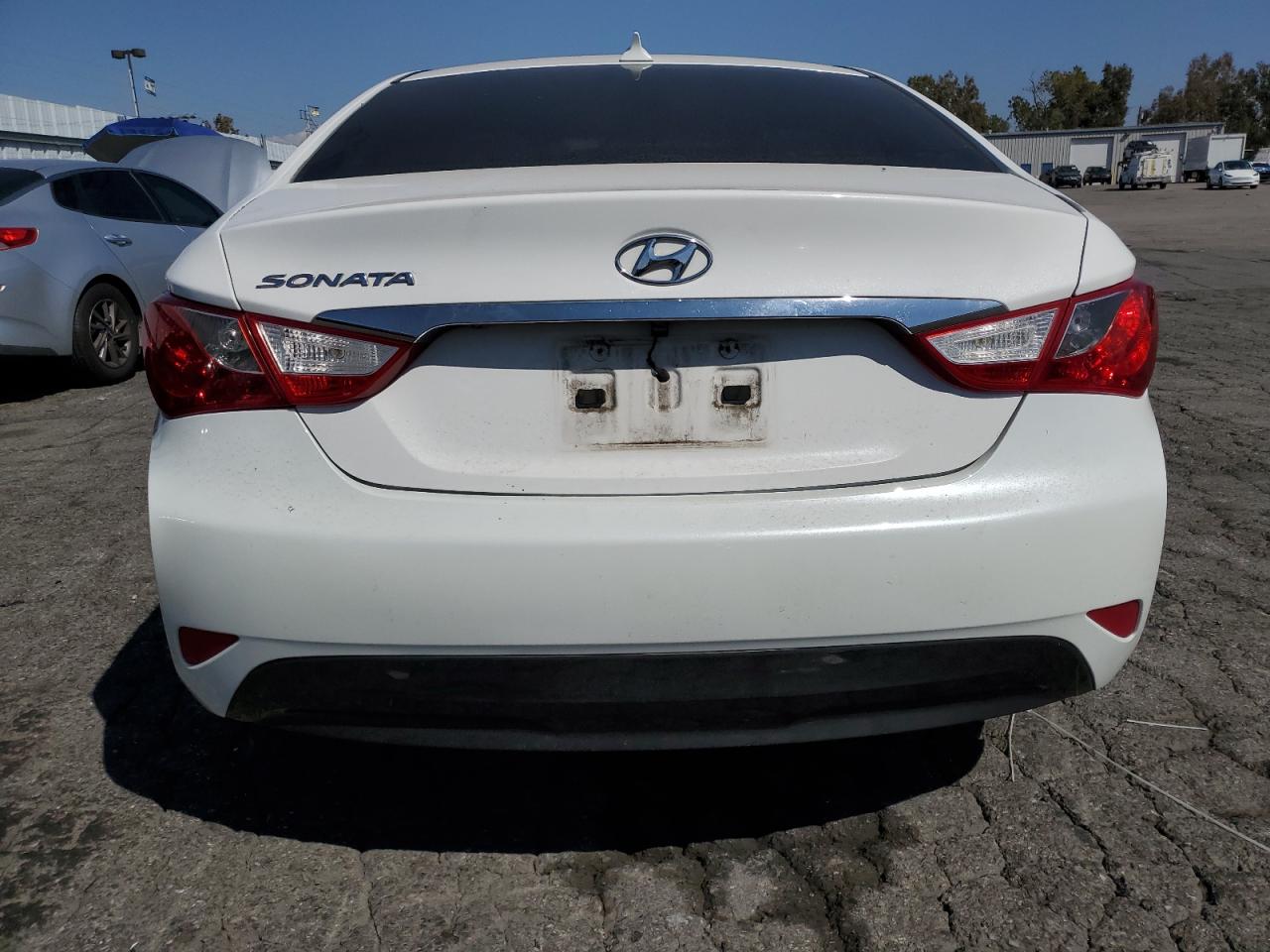 Lot #3309650924 2014 HYUNDAI SONATA GLS