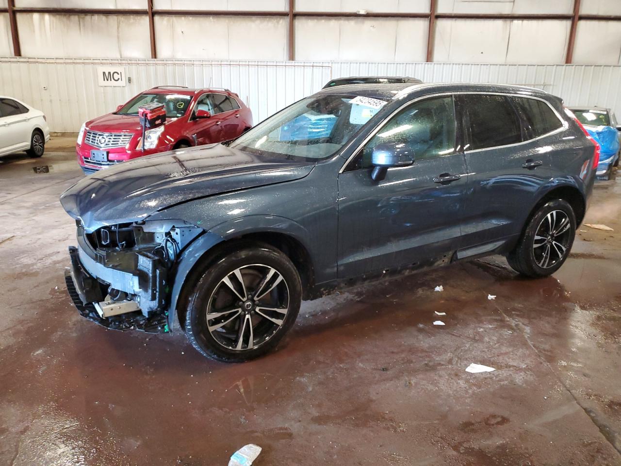 VOLVO XC60 T6 MOMENTUM