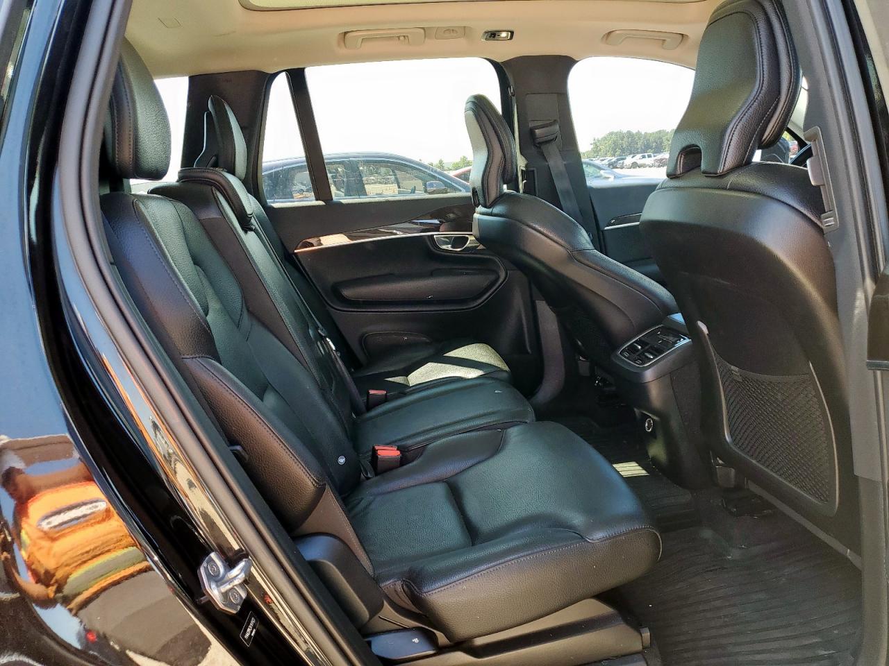 VOLVO XC90 T6 MOMENTUM