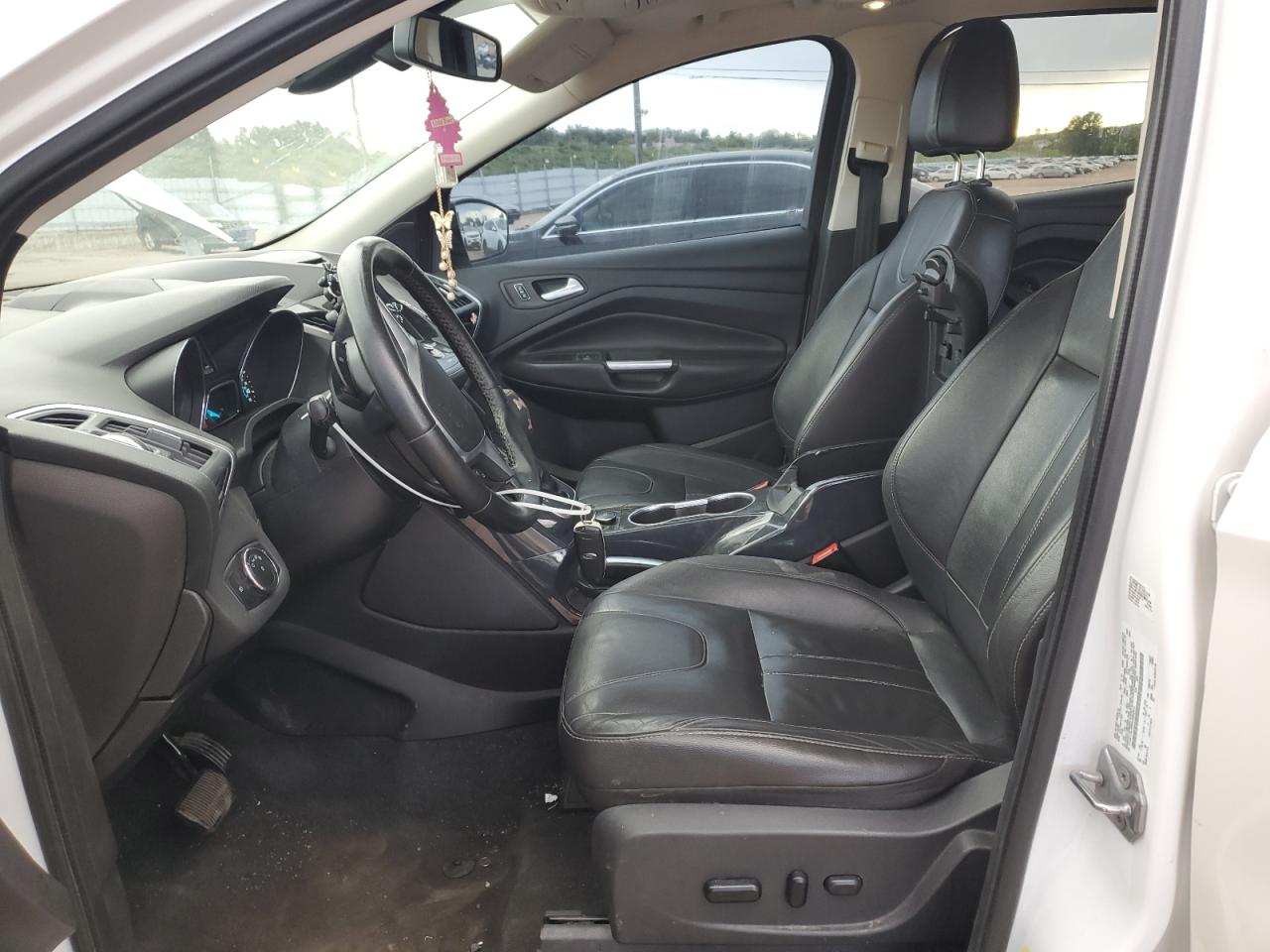 FORD ESCAPE TITANIUM