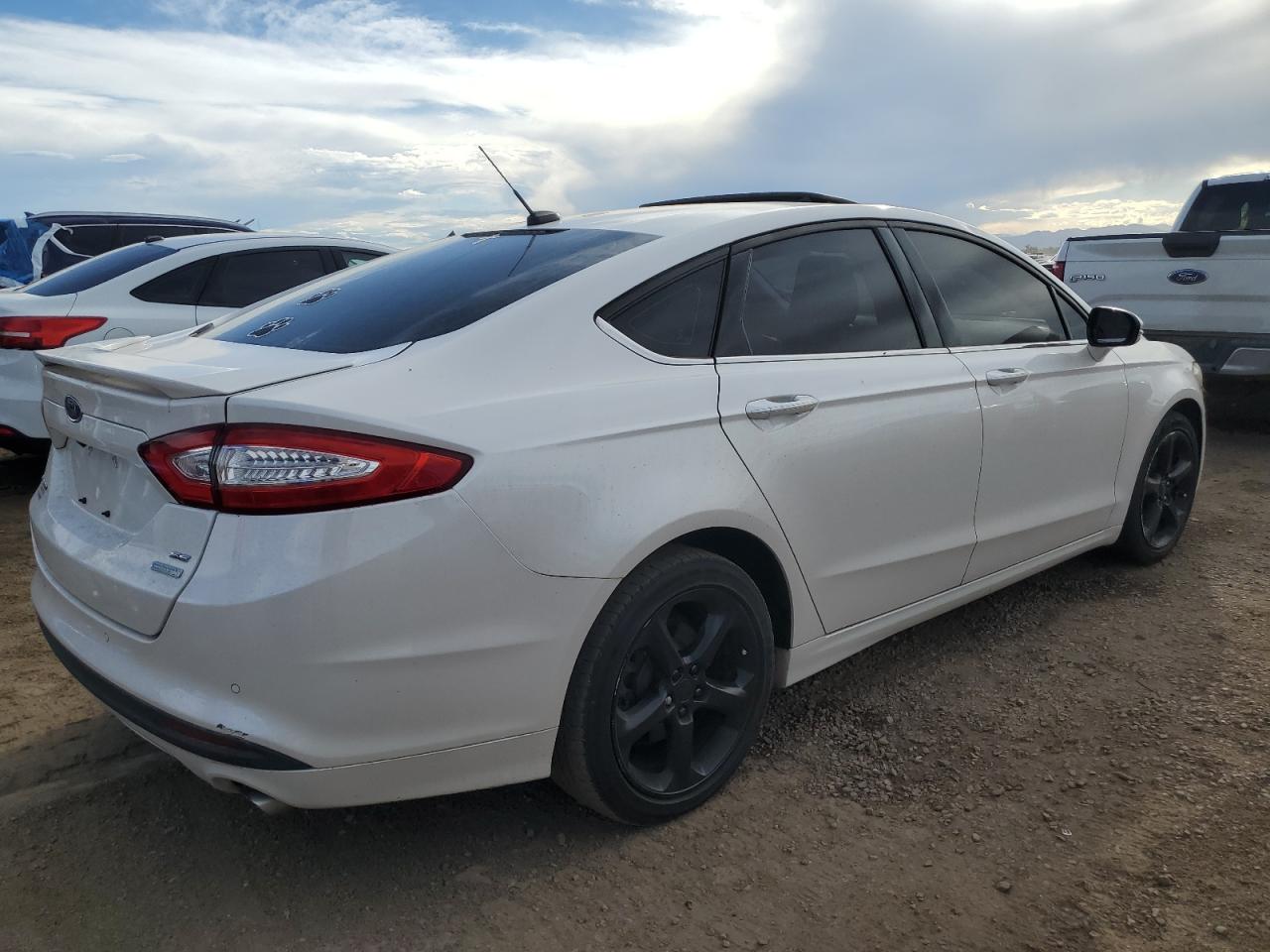 FORD FUSION SE