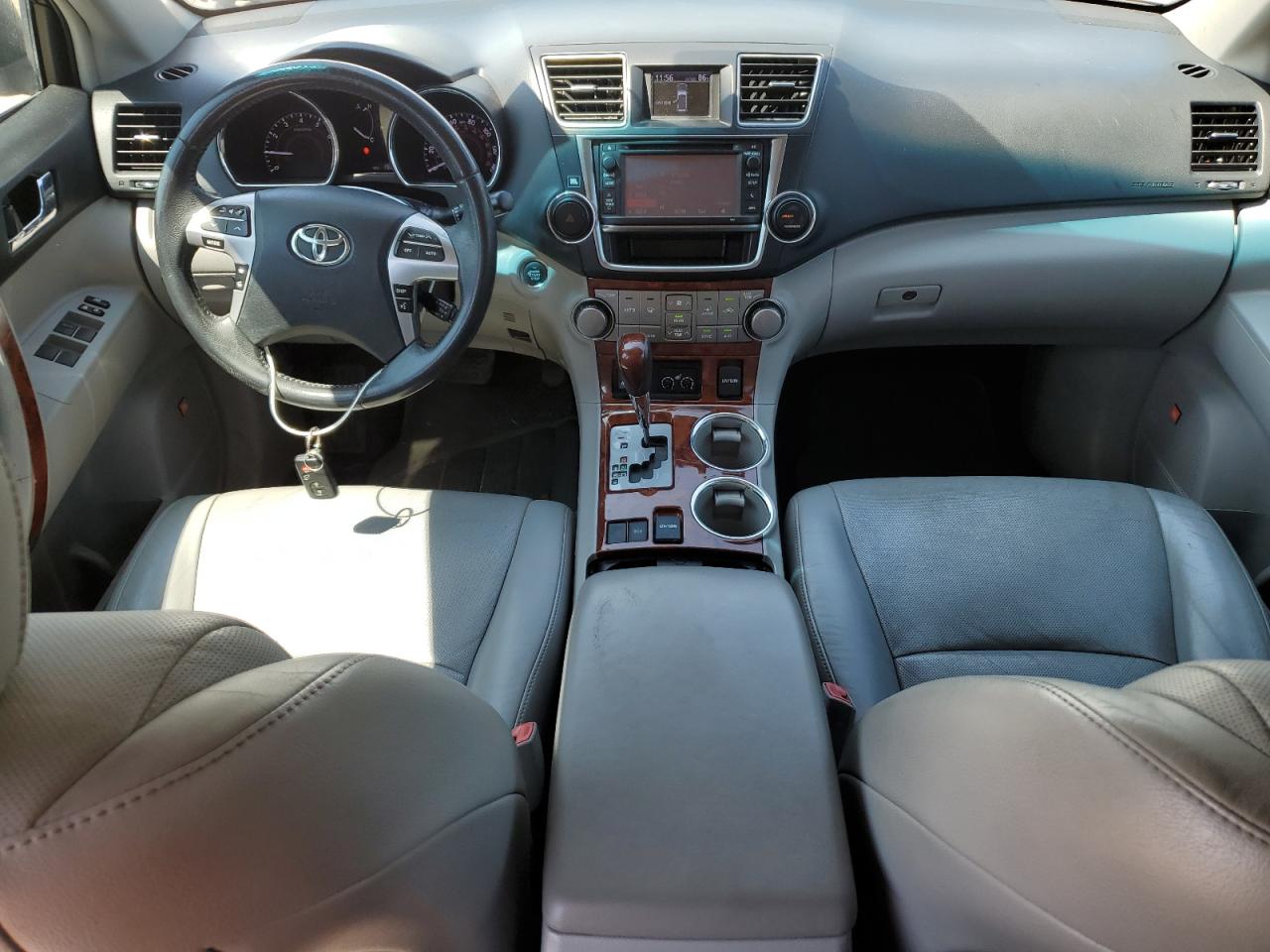 TOYOTA HIGHLANDER LIMITED