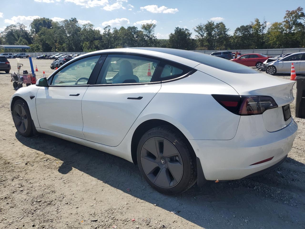 TESLA MODEL 3
