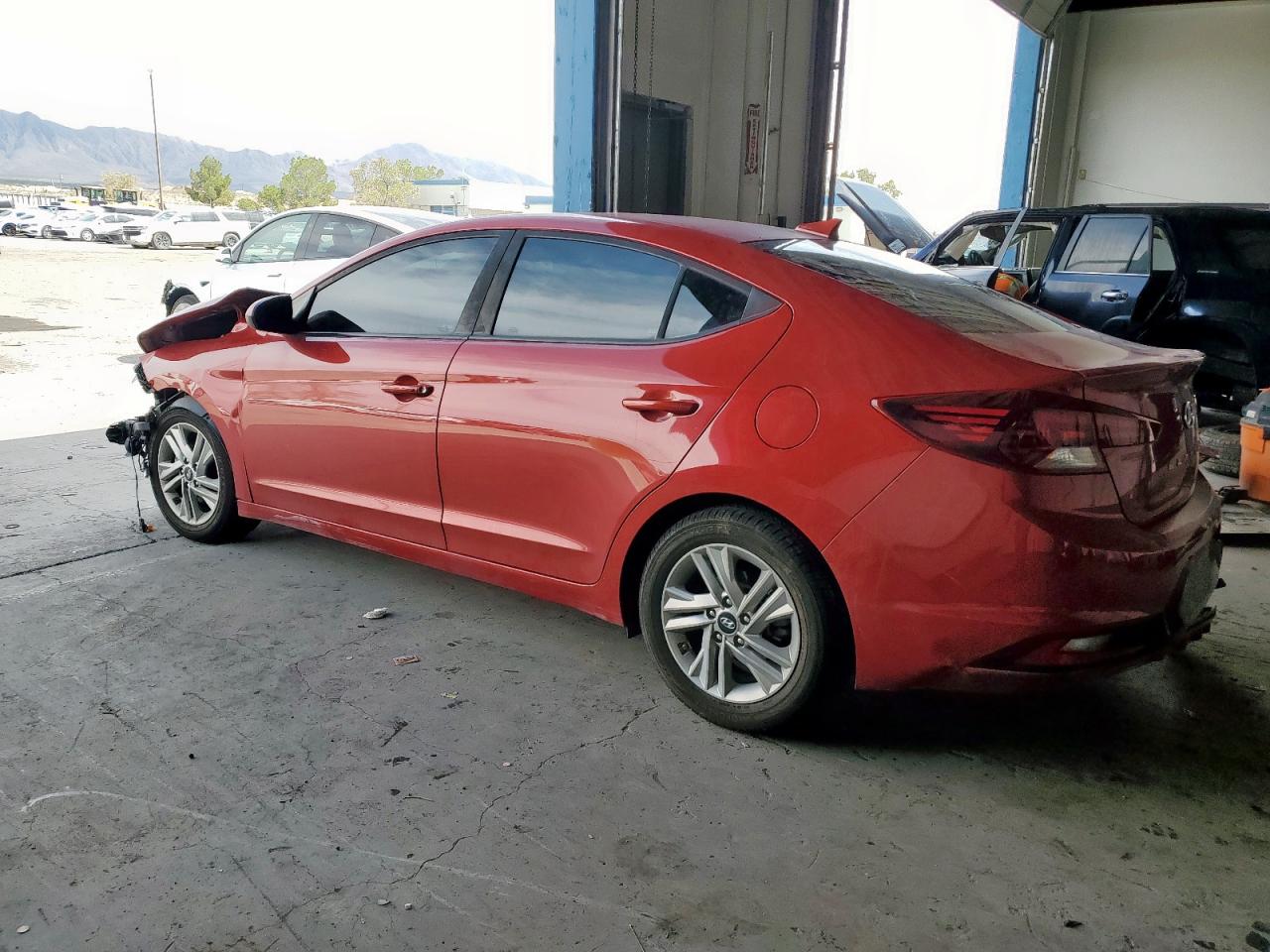 HYUNDAI ELANTRA SEL