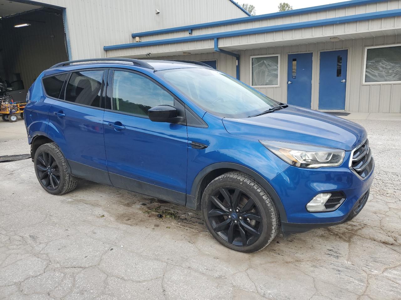 FORD ESCAPE SE