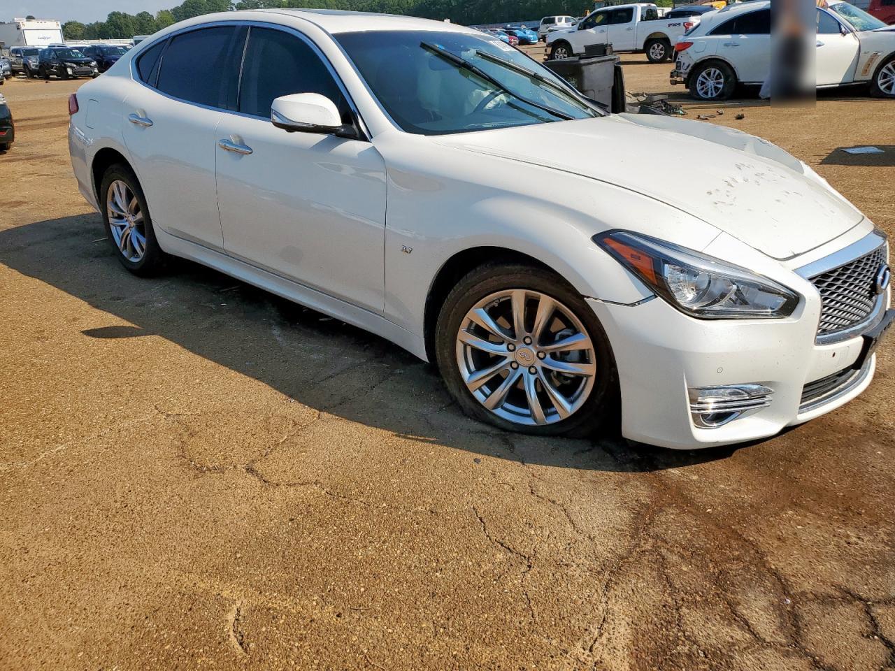 INFINITI Q70 3.7 LUXE