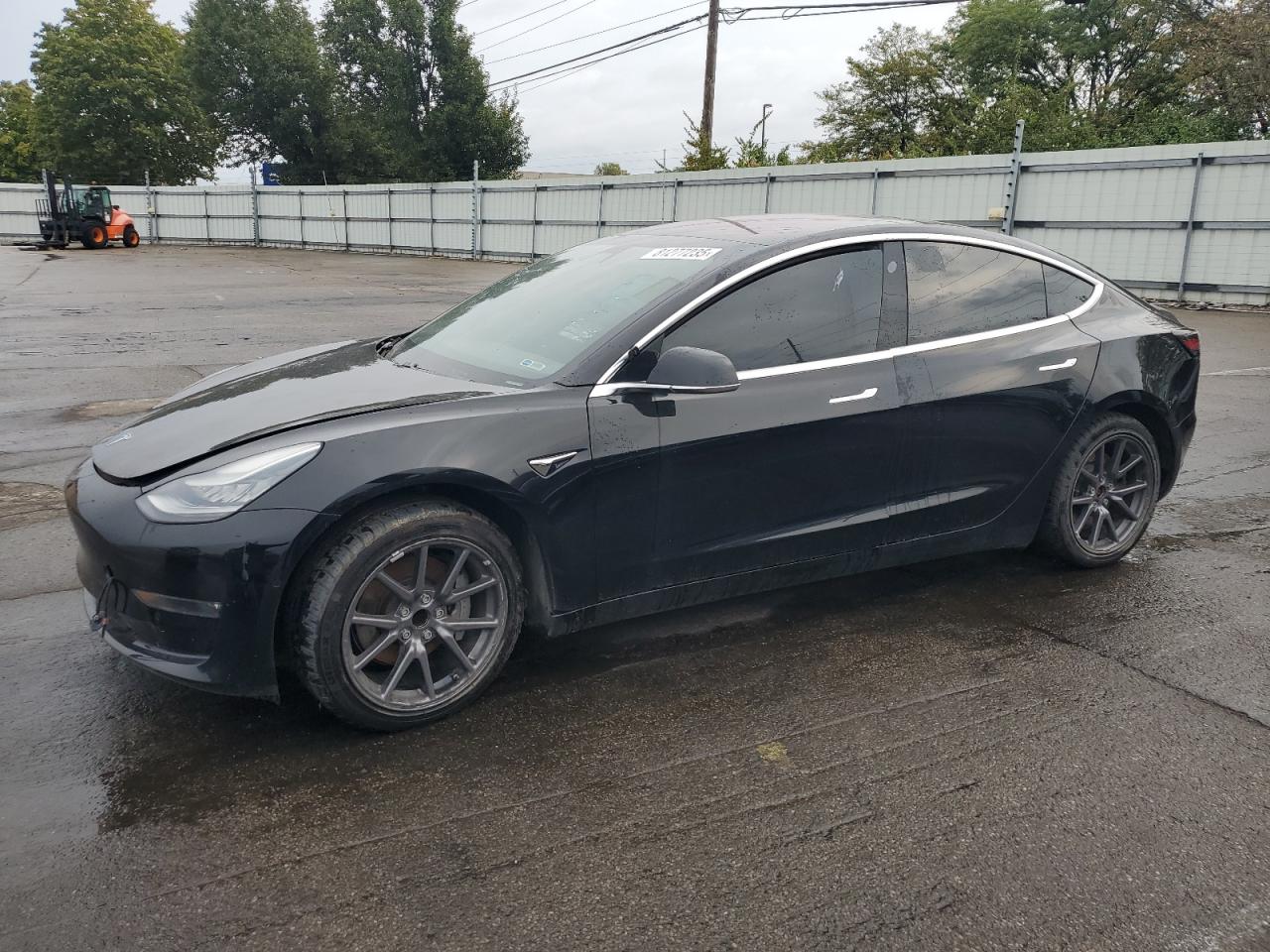 Lot #3246856846 2018 TESLA MODEL 3